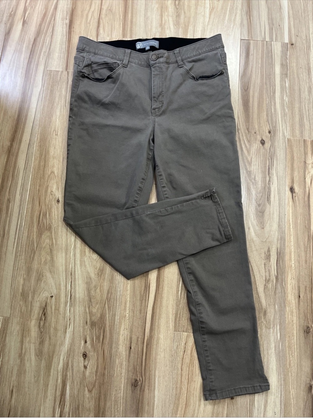 Wit & Wisdom Ankle Jeans Taupe